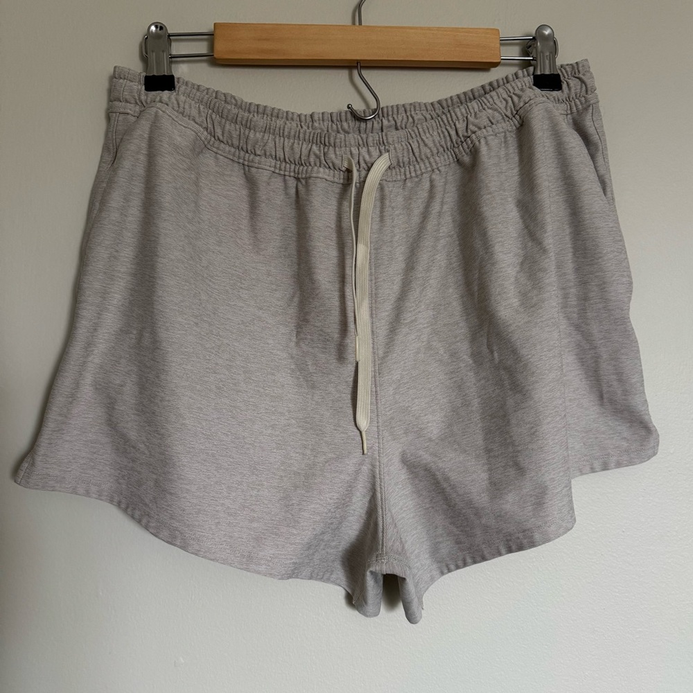 Outdoor Voices Sunday 3" Short Light Tan Beige High Rise Tie Waist Womens Size L